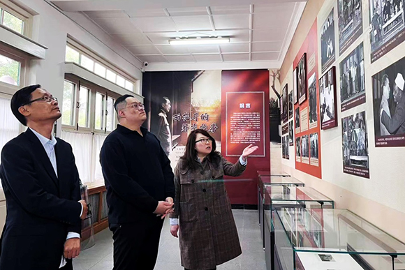 点击修改图片宽度比例 17600875249901640.jpg