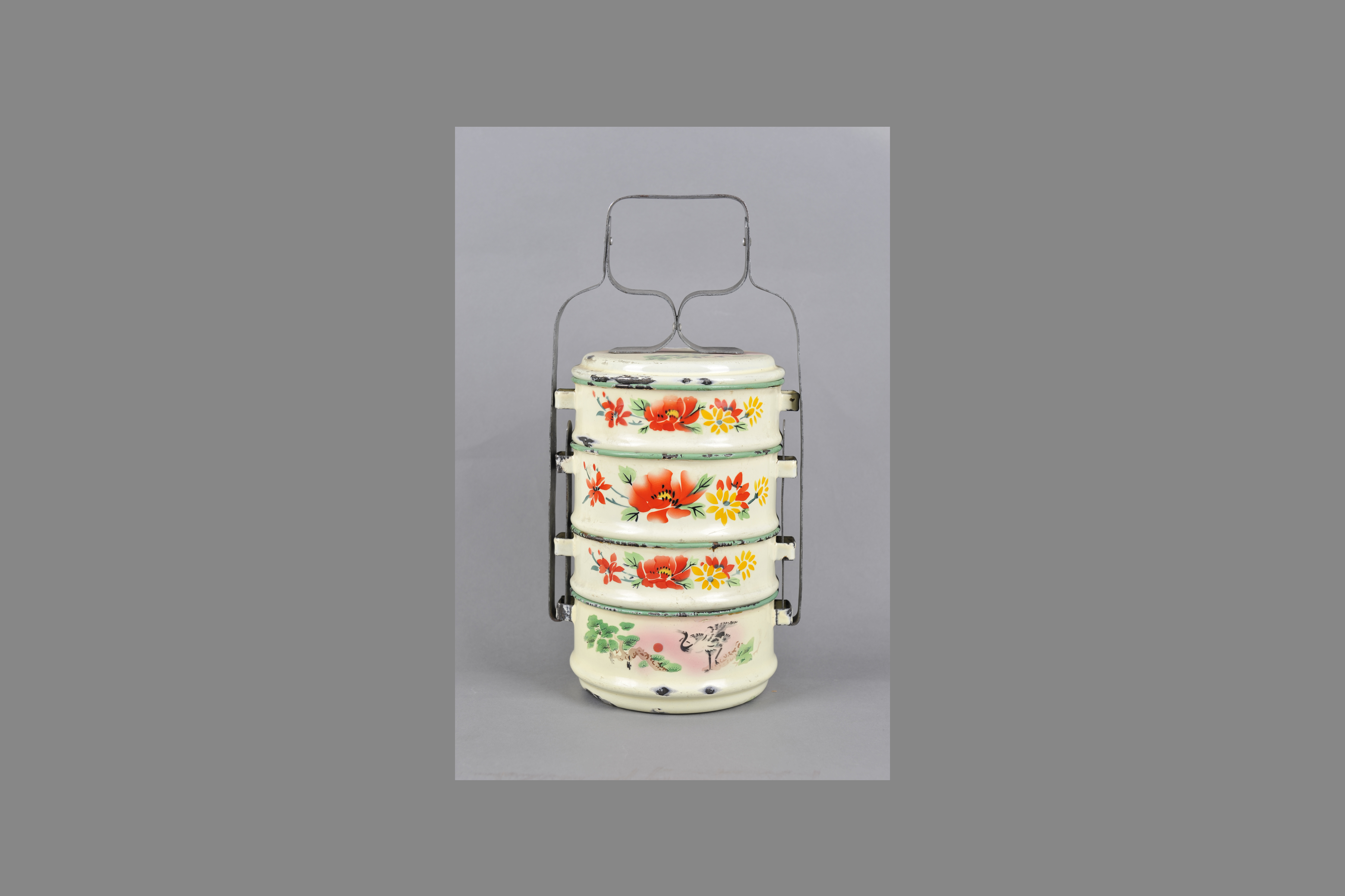 周恩来、邓颖超使用过的提盒