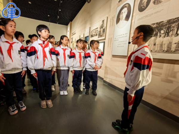 00609428206_i1000600000450a0_251532de.png 00609428206_i1000600000450a0_251532de.png